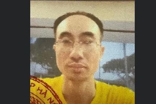 Giữ con người yêu để níu giữ tình cảm
