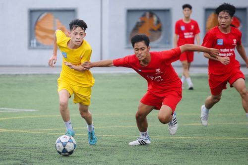 Chùm ảnh loạt trận 15h00 ngày 12-11