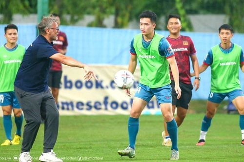 Vòng loại World Cup 2026 khu vực châu Á: Hãy tin vào đoàn quân của HLV Troussier