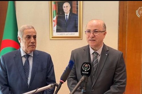 Nhà ngoại giao kỳ cựu trở thành Thủ tướng mới của Algeria