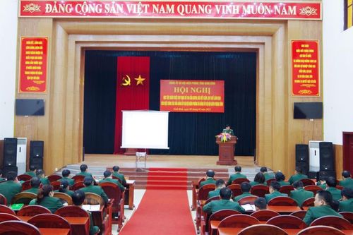 Giữ vững trận địa tư tưởng, rèn giũa bản lĩnh, ý chí kiên cường cho cán bộ, chiến sĩ