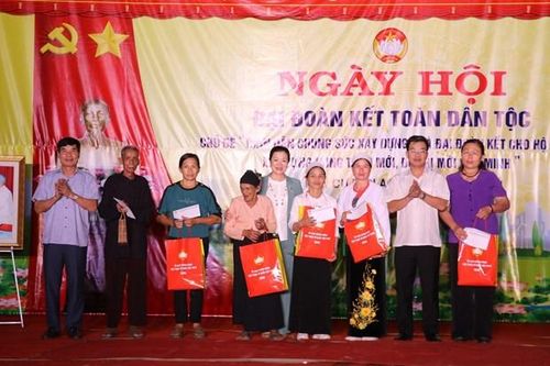 Phó Chủ tịch Ủy ban Trung ương MTTQ Việt Nam dự Ngày hội Đại đoàn kết toàn dân tộc ở Ninh Bình