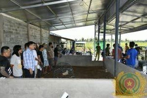 Tiền Giang: Bắt quả tang 21 đối tượng đá gà ăn thua bằng tiền