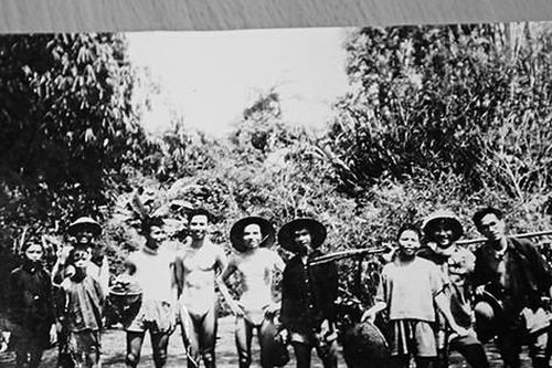 Trong đội ngũ tiên phong