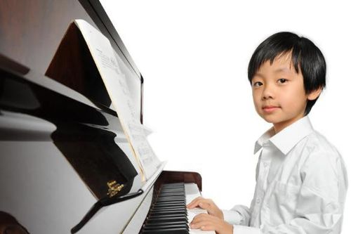 Bố mẹ đua nhau chi tiền đi xét nghiệm gen tài năng cho con