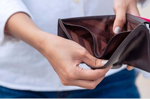 3 thói quen của người làm mãi không ra tiền