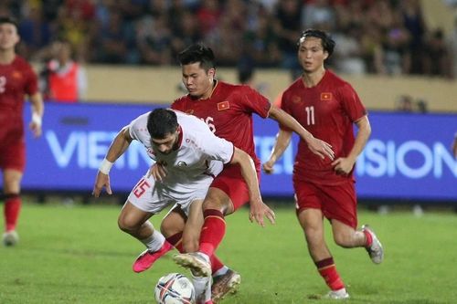 Đội tuyển Việt Nam rút gọn nhân sự; Harry Kane lập kỷ lục ghi bàn mới
