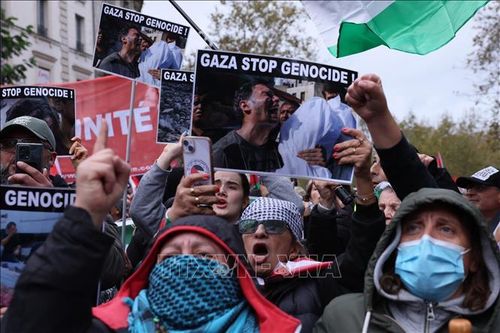 Tuần hành rầm rộ tại nhiều nước châu Âu ủng hộ người dân Palestine