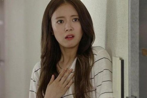 Trước ngày ra tòa, chồng báo tin bị bệnh hiểm nghèo