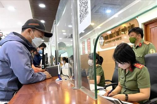Bình Dương xử phạt 7,5 tỷ đồng vi phạm quản lý xuất, nhập cảnh; Lào Cai cưỡng chế thuế 6,5 tỷ đồng