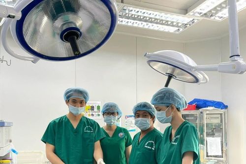 Hy hữu: 1 bệnh nhi Gia Lai có răng mọc trong mũi