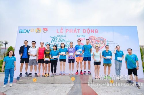 Hơn 250 vận động viên tham gia giải chạy 'Tết ấm cho người nghèo xuân Giáp Thìn 2024'