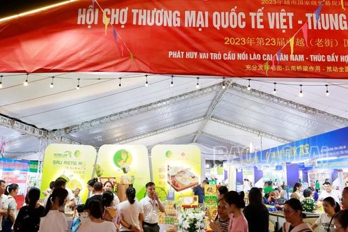Hàng Việt chiếm lĩnh tại Hội chợ thương mại quốc tế Việt - Trung lần thứ 23