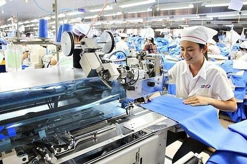 Vượt qua bão giông nhờ ba giá trị cốt lõi Kết nối - Tiên phong - Tin cậy