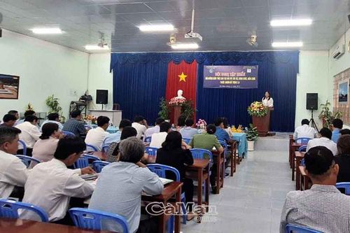 Bồi dưỡng kiến thức dân tộc cho cán bộ