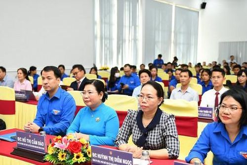 Thanh niên nông thôn 'bắt nhịp' với nông nghiệp công nghệ cao