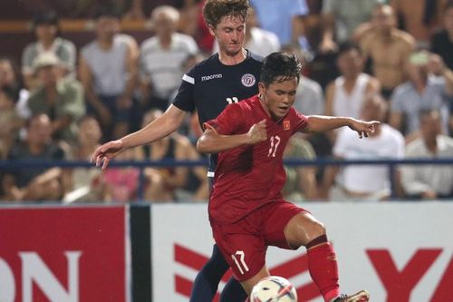 HLV Troussier loại 'trò cưng' vì cựu sao HAGL