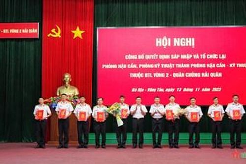Vùng 2 Hải quân công bố quyết định sáp nhập và tổ chức cơ quan Hậu cần - Kỹ thuật