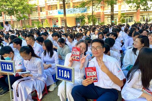 Phương pháp Linearthinking gây ấn tượng với học sinh THPT Nguyễn Hữu Huân