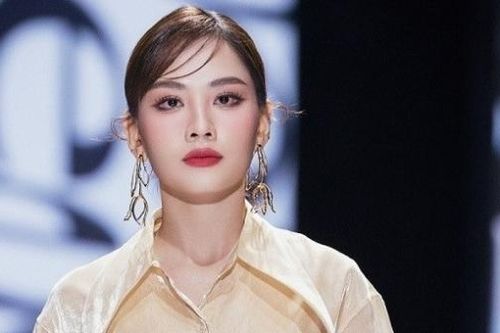 Á hậu Phương Nhi, Hoa hậu Mai Phương làm mẫu, trình diễn bộ sưu tập thời trang Thu Đông