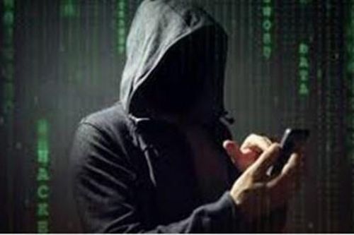 Sau cuộc gọi điện thoại, người nông dân bị mất gần 1 tỷ đồng