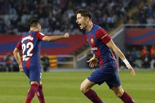 Lewandowski hóa người hùng, Barca thắng ngược Alaves