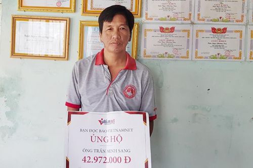 Trao hơn 40 triệu đồng đến gia đình ông Trần Minh Sang ở Cần Thơ