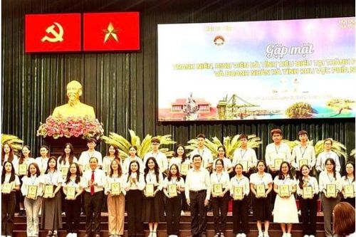 Phát huy vai trò của thế hệ trẻ Hà Tĩnh vì sự phát triển quê hương, đất nước