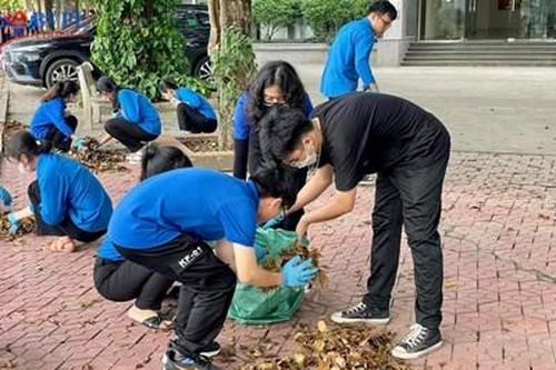 Đoàn trường Đại học Kiểm sát Hà Nội tổ chức chương trình :' Góp xanh học đường '