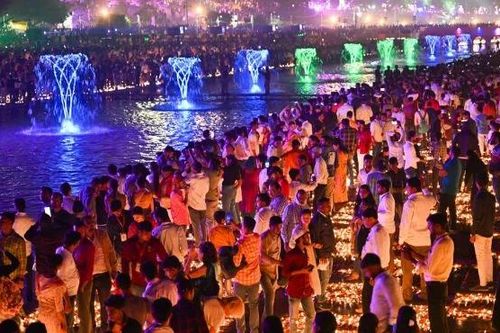 Lễ hội ánh sáng Diwali lập kỷ lục thế giới về số lượng đèn được thắp
