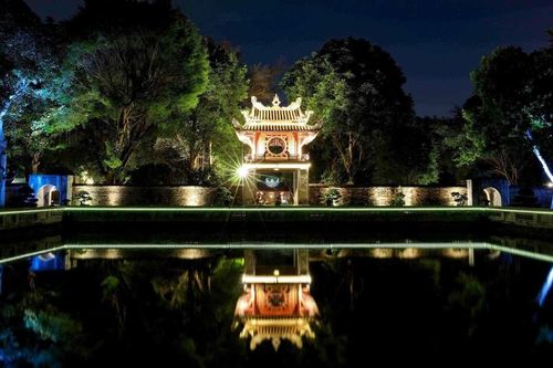 Tour Đêm Văn Miếu-Quốc Tử Giám: Mang Tinh hoa Đạo học đến du khách