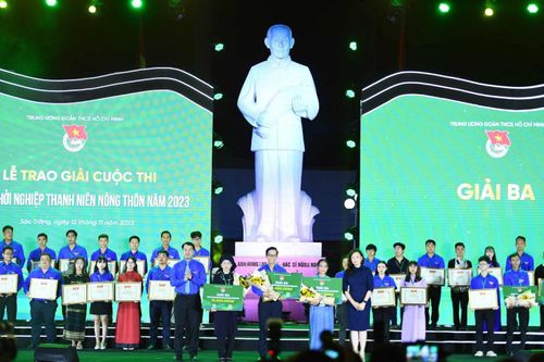 Động viên, cổ vũ thanh niên nông thôn vươn lên làm giàu