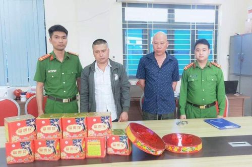 Bản tin Chống buôn lậu 13/11: Bắt giữ đối tượng tàng trữ pháo nổ, vận chuyển hàng chục bình 'khí cười'