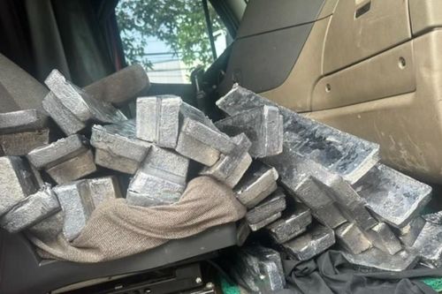 Đồng Nai: Bắt 3 nhân viên lấy trộm hơn 2 tấn chì của công ty
