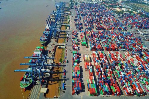 TP.HCM ưu tiên đầu tư đường trục, vành đai kết nối bến cảng, đẩy mạnh liên kết vùng