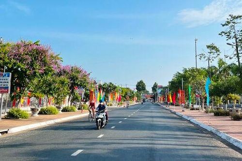 Phú Tân quy hoạch, phát triển đô thị