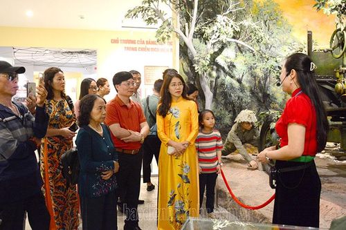 Không để kẻ địch xuyên tạc lịch sử