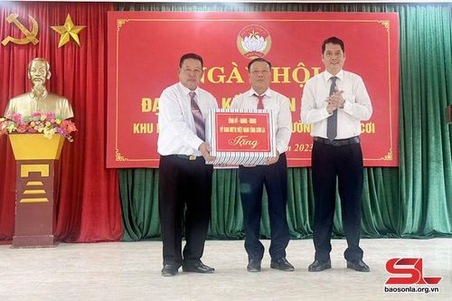 Ngày hội Đại đoàn kết toàn dân tộc tại bản Coóng Nọi, phường Chiềng Cơi