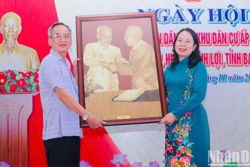 Phó Chủ Chủ tịch nước Võ Thị Ánh Xuân dự 'Ngày hội Đại đoàn kết toàn dân tộc' tại Bạc Liêu