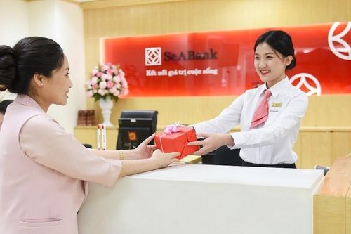 Đại gia nước ngoài vung tiền mua công ty tài chính Việt
