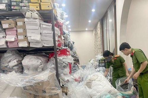 Thu giữ hơn 7.000 sản phẩm giả mạo thương hiệu nổi tiếng ở Đồng Nai