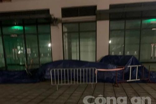 Một thanh niên tử vong dưới khuôn viên chung cư, nghi rơi lầu