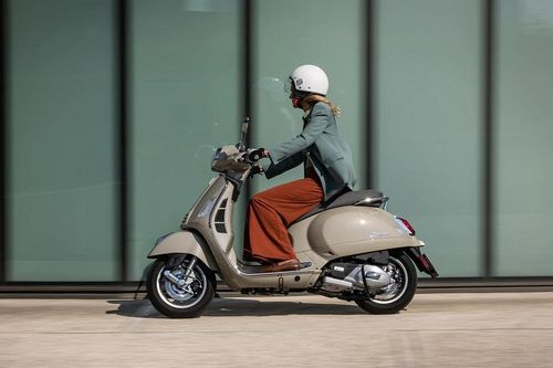 Bảng giá xe Vespa mới nhất tháng 11/2023