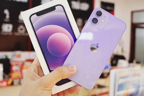 Giá iPhone 11, 12 giảm mạnh nhất lịch sử: Chọn loại chưa tới 10 triệu hay chọn mẫu cấu hình cao?