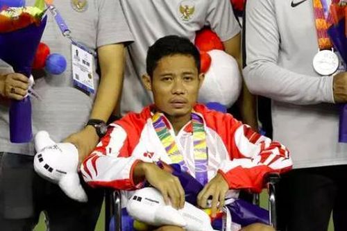 Giữa tin đồn 'giải nghệ vì Đoàn Văn Hậu', Evan Dimas bất ngờ tái xuất
