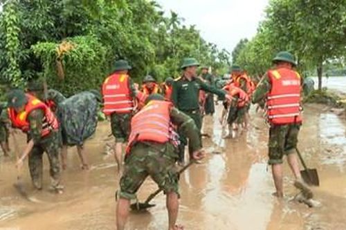 Sư đoàn 968, Quân khu 4: Khẩn trương giúp nhân dân khắc phục mưa lũ
