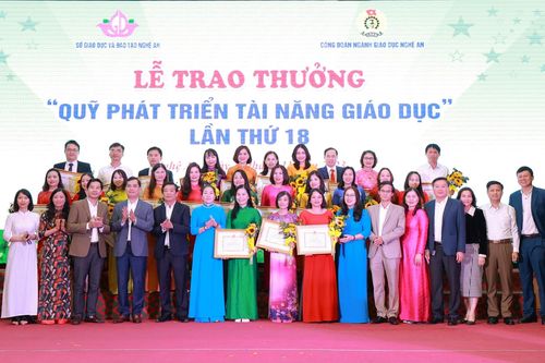Động lực lớn cho giáo viên từ 'Quỹ phát triển tài năng giáo dục' Nghệ An