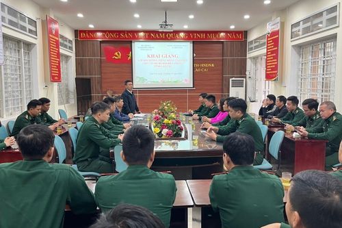 Lào Cai: Nâng cao kiến thức nghe và nói tiếng dân tộc Mông cho cán bộ BĐBP