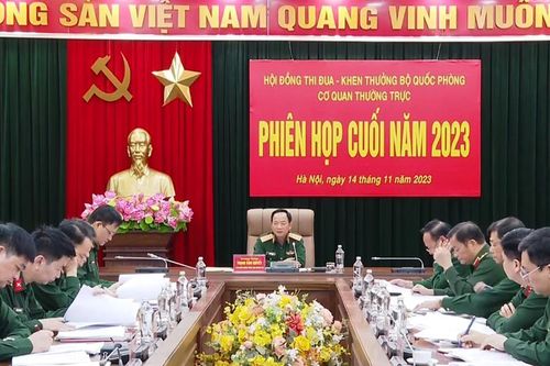 Tiếp tục nâng cao hiệu quả công tác thi đua, khen thưởng