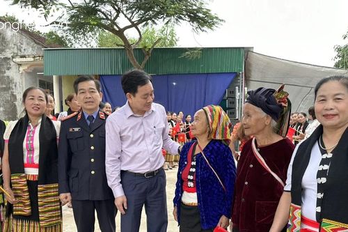 Phó Chủ tịch Ủy ban Mặt trận Tổ quốc tỉnh dự Ngày hội Đại đoàn kết tại huyện Nghĩa Đàn